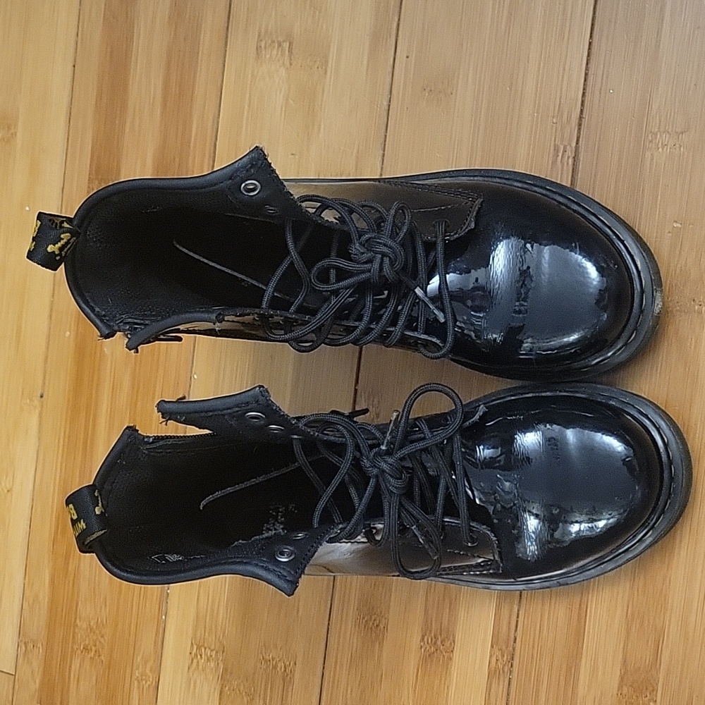 Dr. Martens  Black Patent Leather Boots 1460  Size:2 (little Girl) GUC